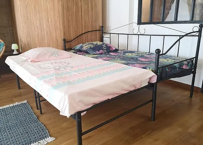 Pour Les Amoureux Des Vieilles Pierres * Poussan